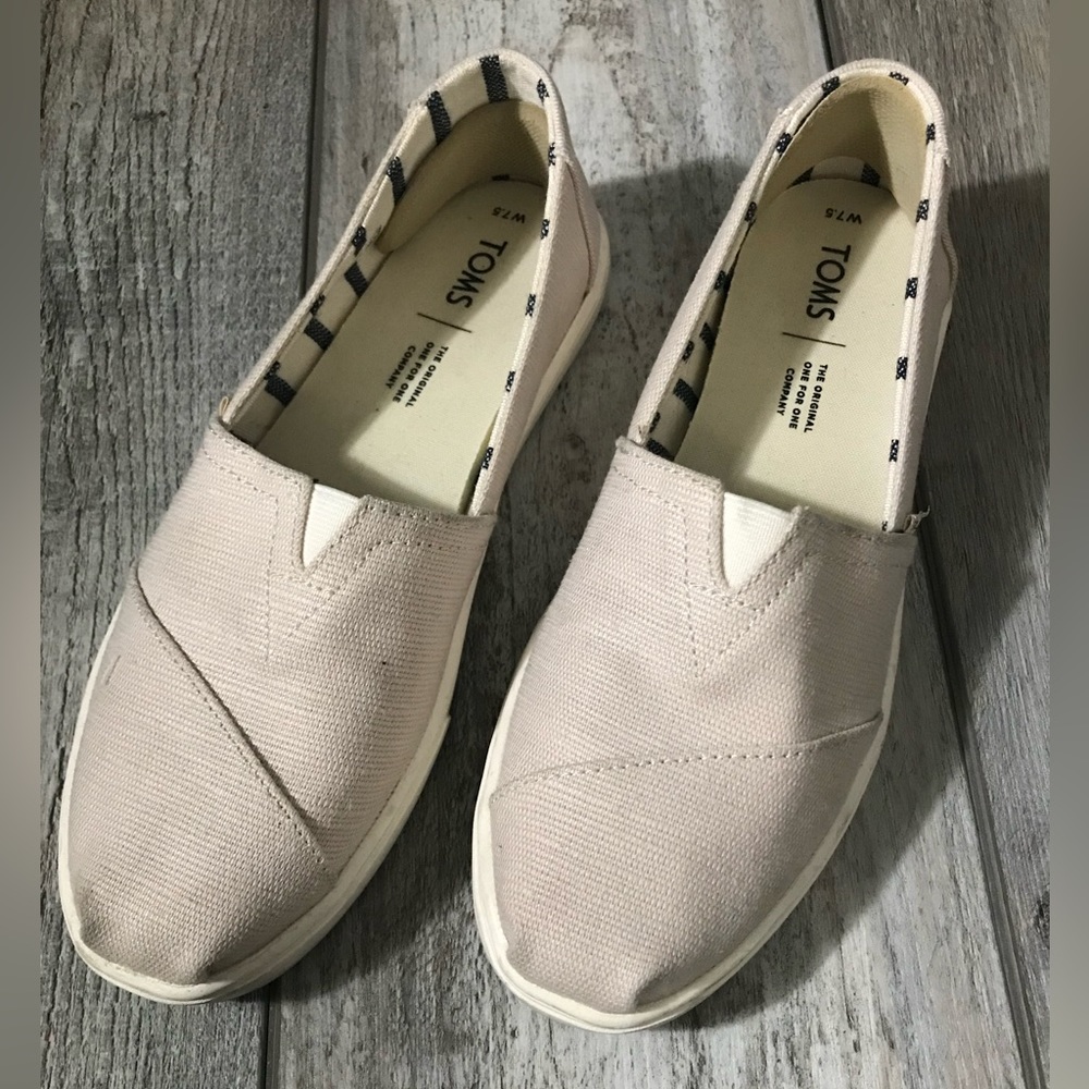 TOMS Espadrilles Neutral Canvas Midform 1 1/4” Outsole - 7.5